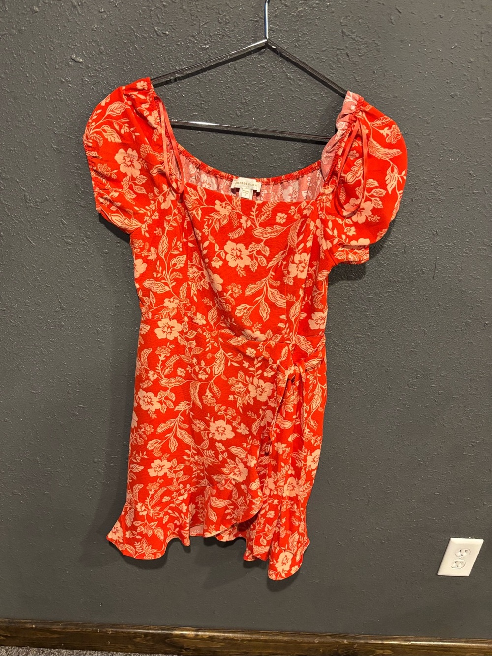 Monteau Red Floral Puff-Sleeve Wrap Midi